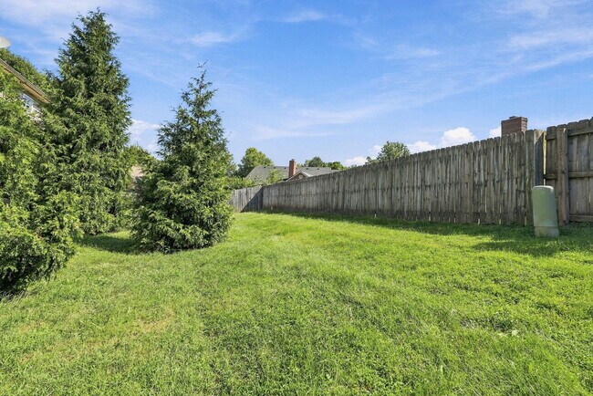 Building Photo - 119 Crosskey Rd