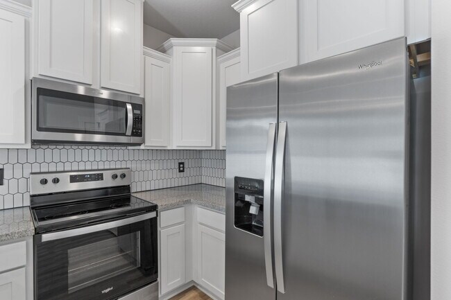 Building Photo - 9483 Nature Crk Cir