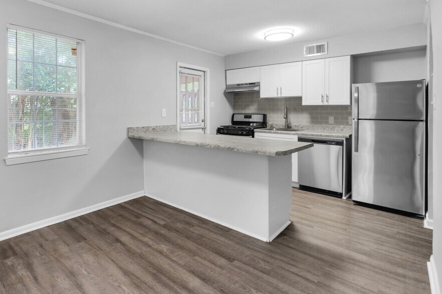 Midtown Oaks Townhomes 2500 Dauphinwood Dr Mobile AL 36606