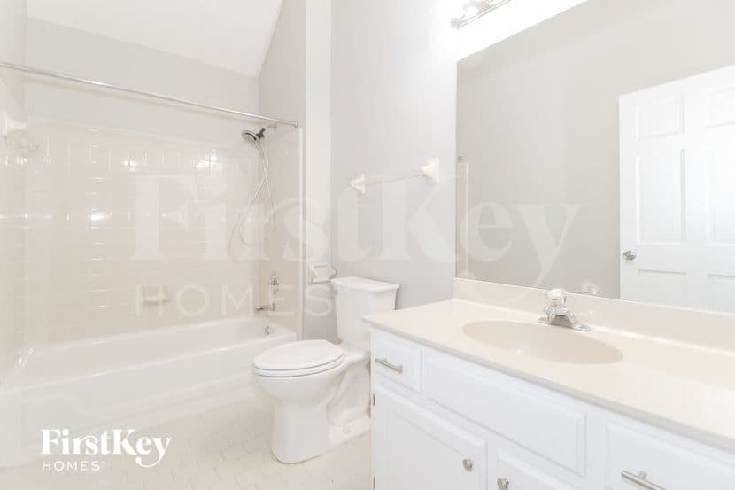 Building Photo - 514 Fletcher Rd