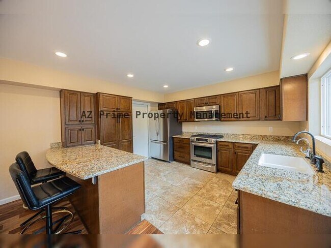 Building Photo - 1610 E Windjammer Way