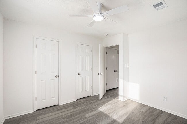 Building Photo - Beautiful 2-bedroom in the heart of Raymore!
