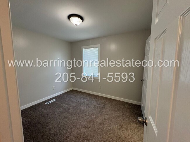 Building Photo - 1733 28th St N