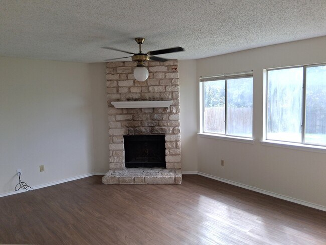 Building Photo - 5002 Morning Glen Ln