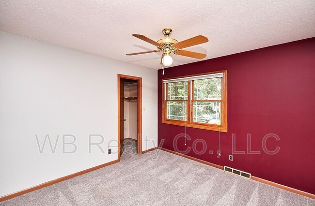Building Photo - 601 34th St