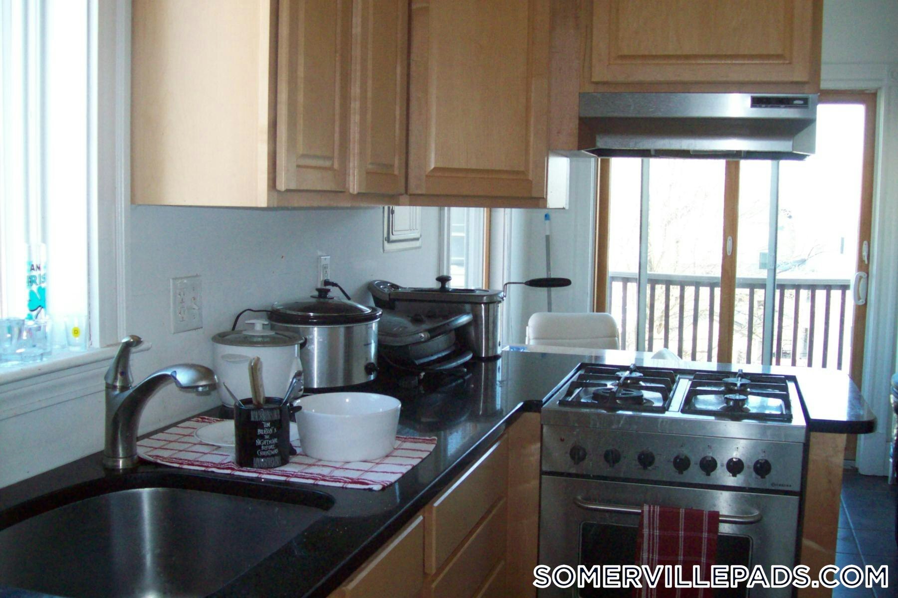 Building Photo - 335 Beacon St