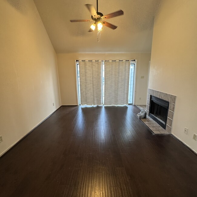 Building Photo - 14550 Fonmeadow Dr
