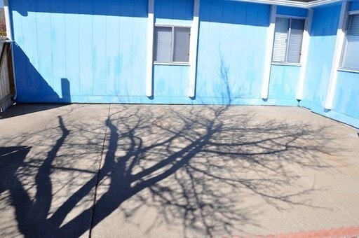 Building Photo - Home in North Valleys