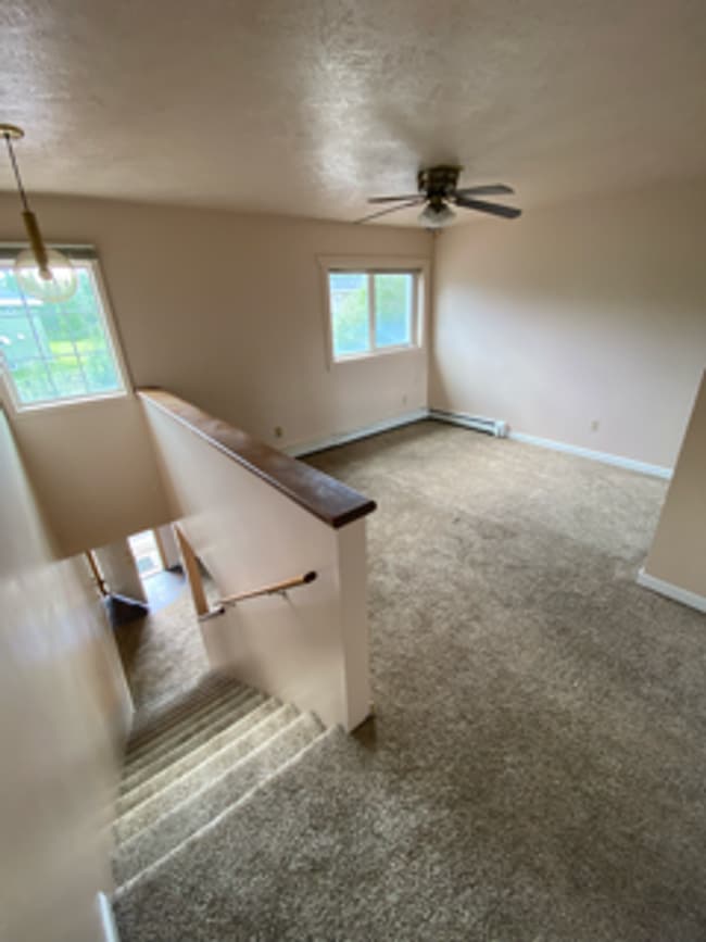 Building Photo - 2 Story Condo in West Fairbanks - Heat and...