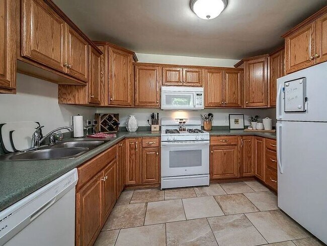 Building Photo - Spiral Staircase Loft Style One Bedroom in Brooklyn Park for $1,275.00/month!