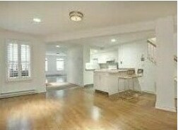 Building Photo - 14 Follen St
