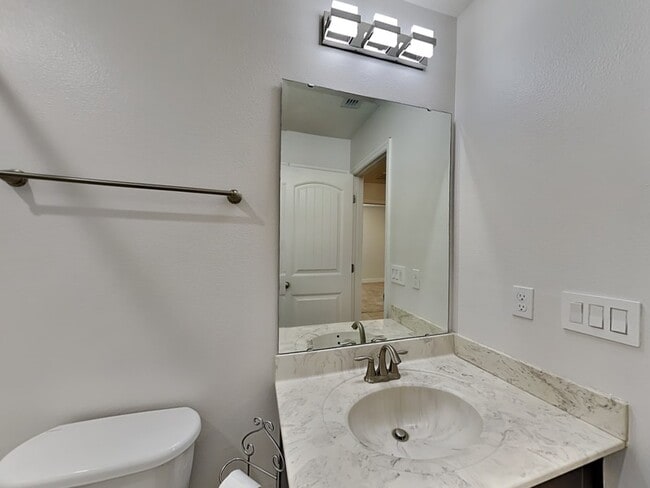 Building Photo - 10866 Sunset Ridge Ln
