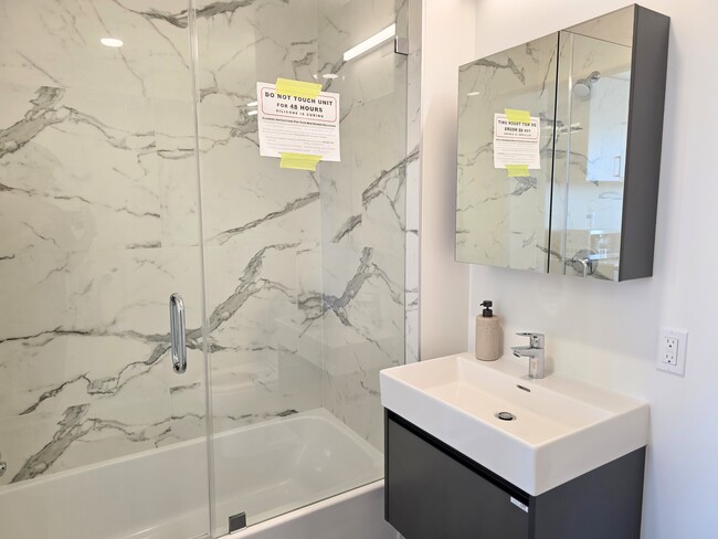 Building Photo - 395 6th St