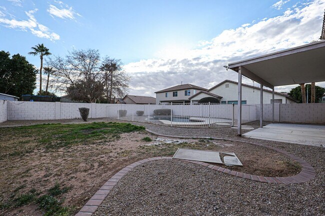 Building Photo - Location! Fully remodelled 4Bed/3Bath Home in Chandler, with pool