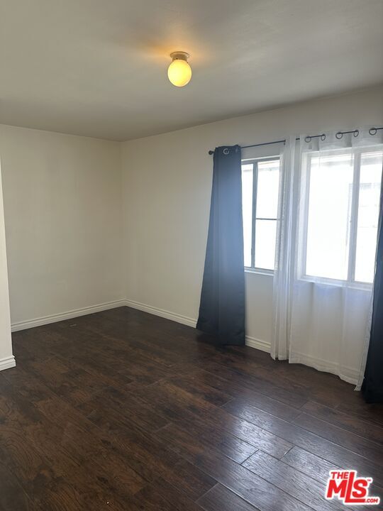 Building Photo - 6609 1/2 Brynhurst Ave