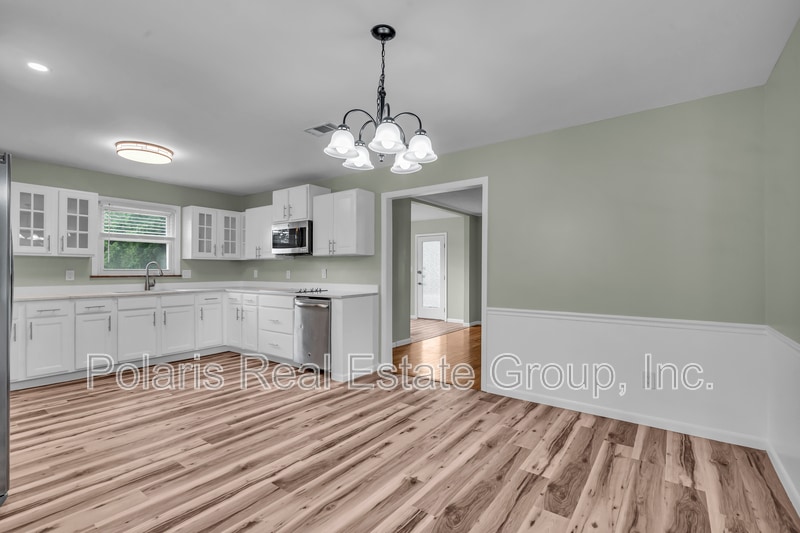 Building Photo - 8105 Allisonville Rd