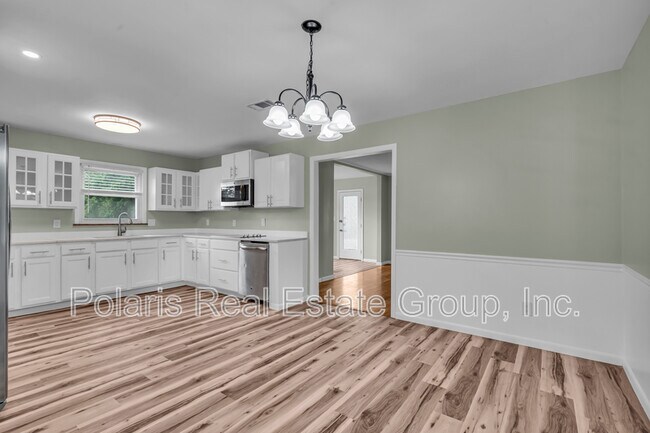 Building Photo - 8105 Allisonville Rd