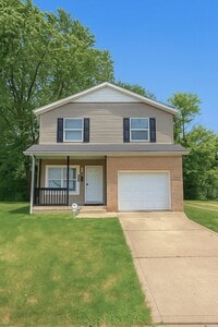 Building Photo - 4 Bedroom 2 Bathroom Single Family Home
