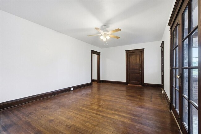 Building Photo - 407 Biddle Ave