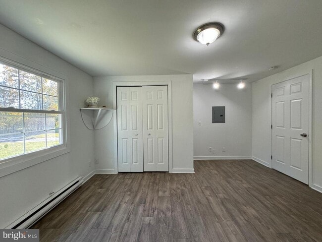 Building Photo - 1581 Skinners Turn Rd