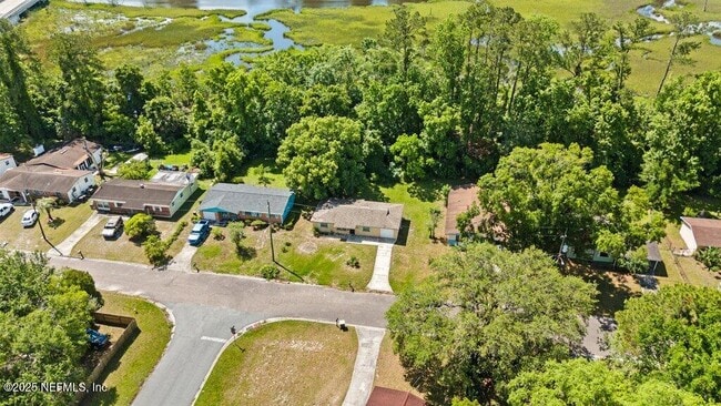 Building Photo - 4504 Lincrest Dr S
