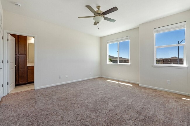 Building Photo - Welcome to this beautiful Carson City townhome available for rent