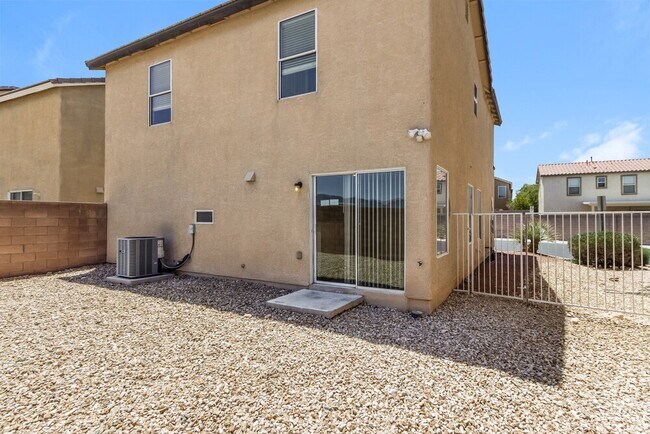 Building Photo - 12024 White Lilly St