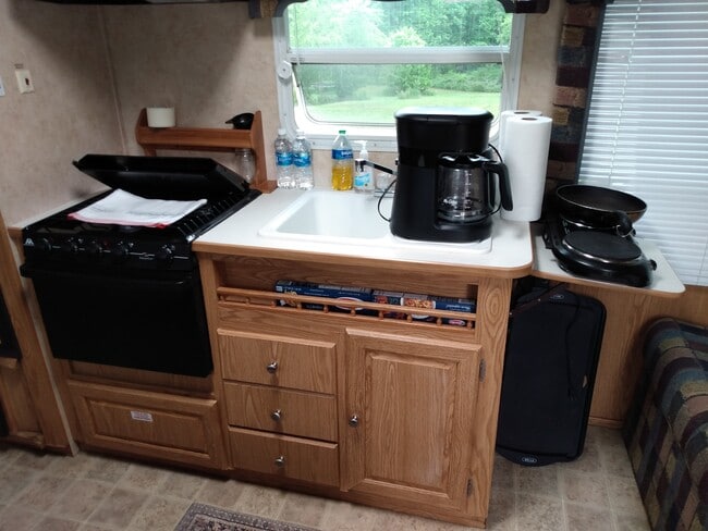 Building Photo - 403 Cook Rd