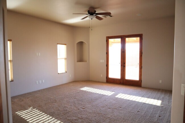 Building Photo - Your own resort! Elegant, Exclusive & Exquisite.