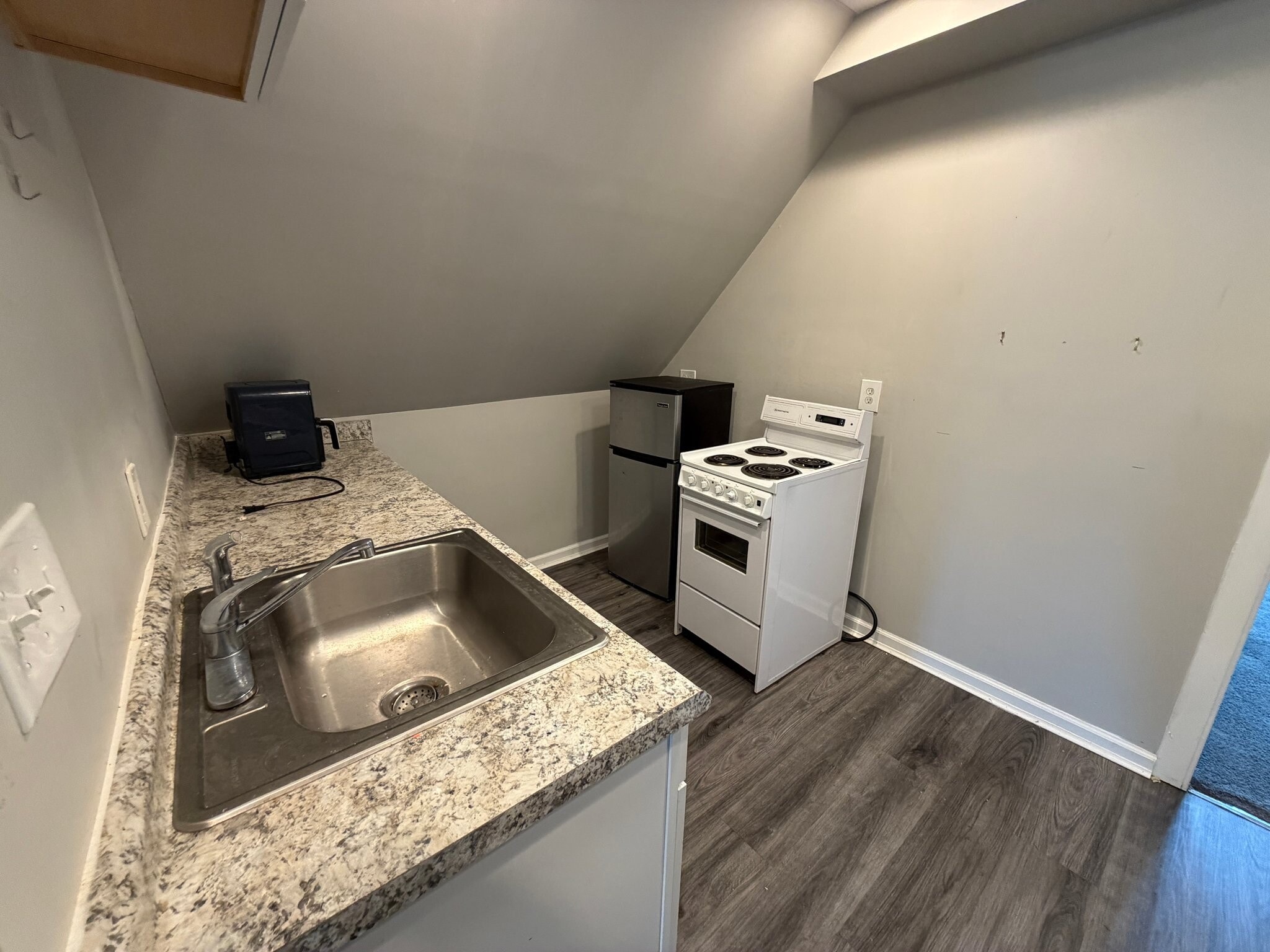 Building Photo - 7803 Dearborn Ave