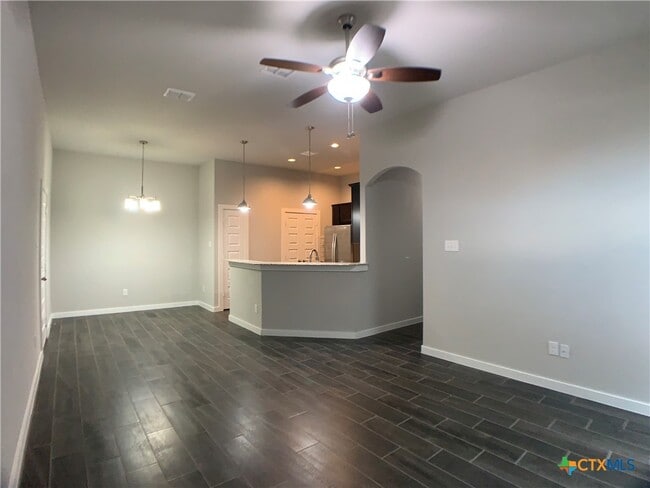 Building Photo - 354 Creekside Curve