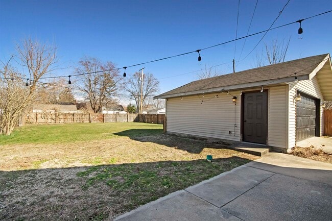 Building Photo - 54054 N Ironwood Rd