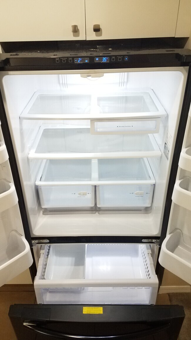 Building Photo - 429 Piper Ave