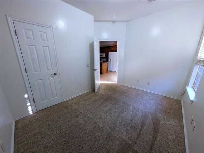 Building Photo - 643 Sisken Ct