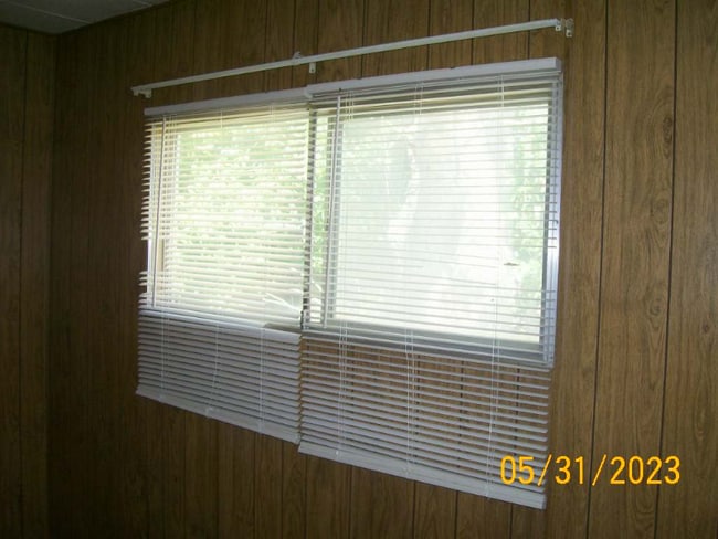 Building Photo - 13 Travertine Ln