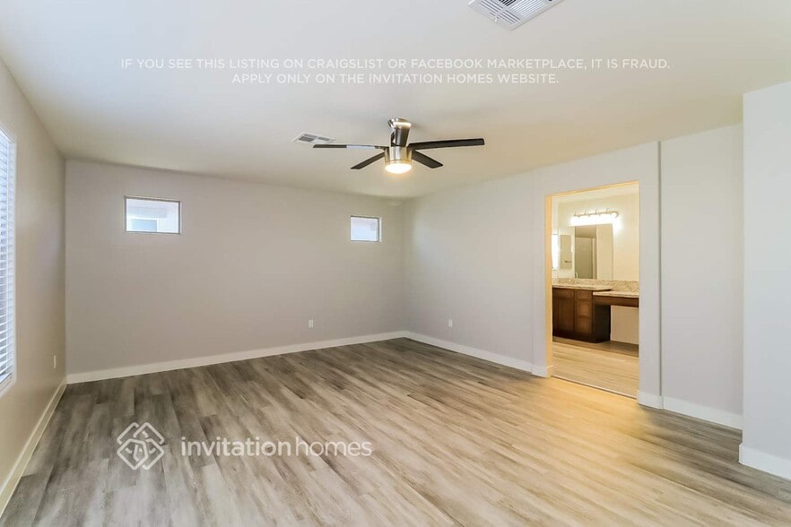 Building Photo - 3826 W St Anne Ave