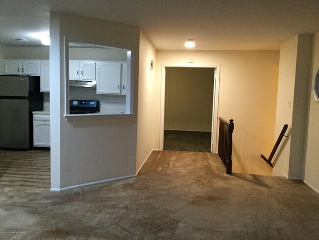 Building Photo - 401 Yorkshire Pl
