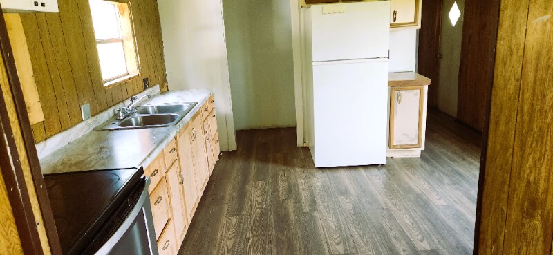 Building Photo - 571 Cobb Dr