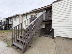 Building Photo - Ealges Nest Apartments