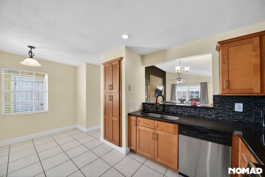 Building Photo - 293 Chicago Woods Cir