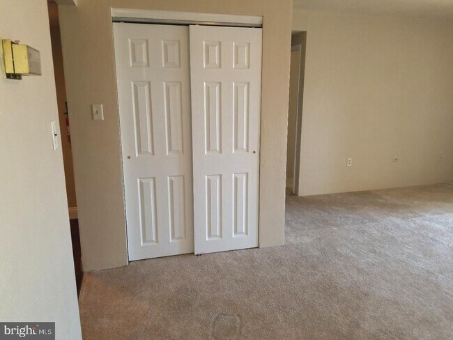 Building Photo - 1411 Forest Ln