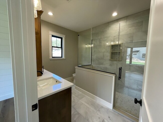 Building Photo - New Construction 3bd/2ba duplex Available ...