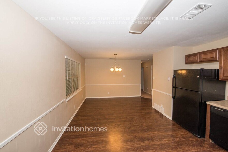 Building Photo - 202 Jefflyn Ct