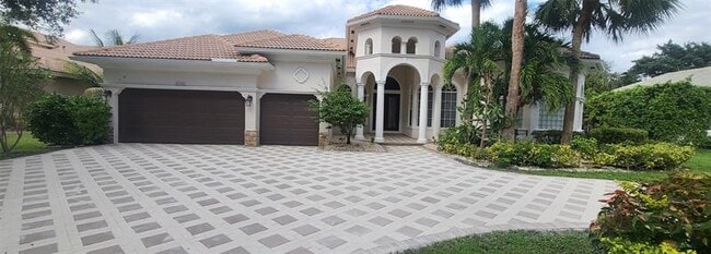 Building Photo - 6404 NW 93rd Dr