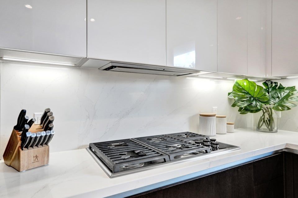 Building Photo - 3030 N Ocean Blvd