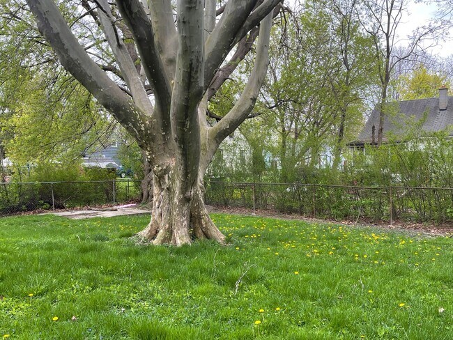 Building Photo - CALL TODAY TO RENT YOUR HOME SWEET HOME !!!