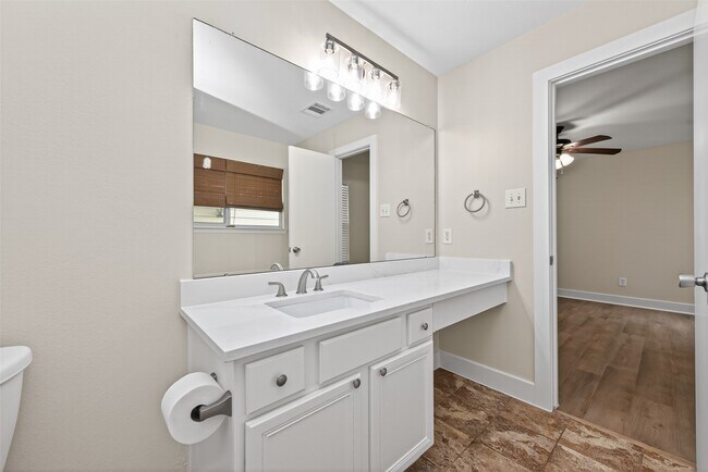 Building Photo - 21090 Alden's Oak