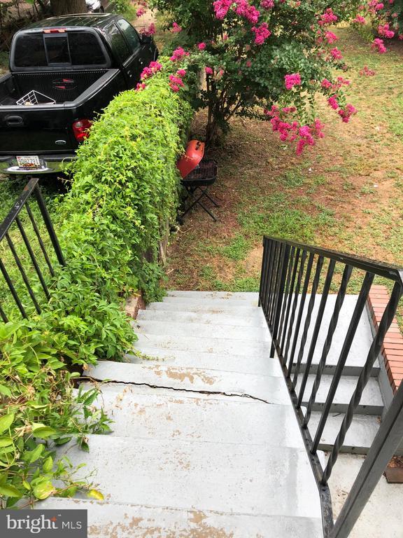 Building Photo - 734 Quincy St NW