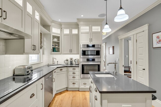 Building Photo - 35 Norris St