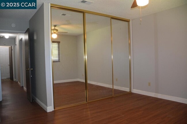Building Photo - 3320 Blythe Dr